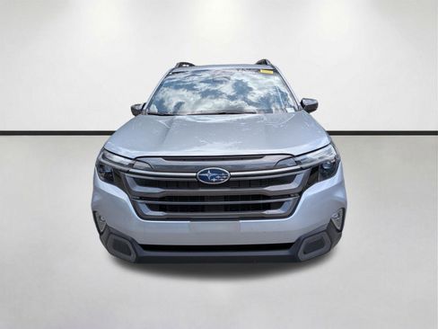 Used 2025 Subaru Forester Limited AWD/4WD image 9