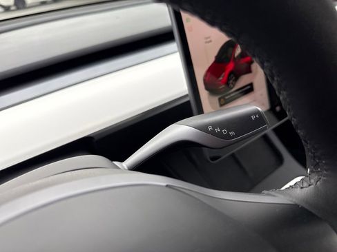 Used 2024 Tesla Model Y Long Range image 27