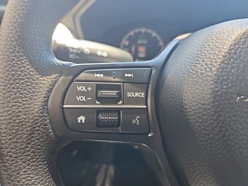 Used 2025 Honda HR-V LX image 14