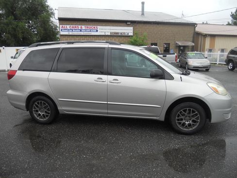 Used 2005 Toyota Sienna LE FWD image 8