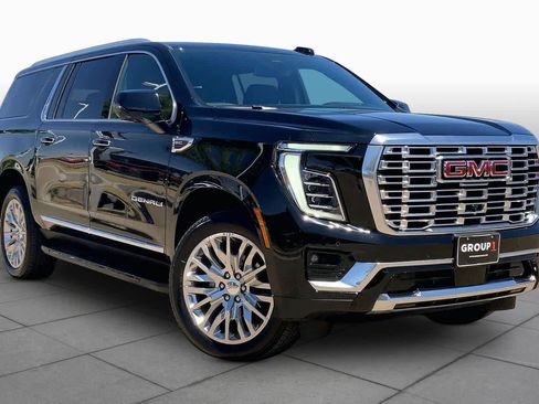 Used 2025 GMC Yukon XL Denali AWD/4WD image 3