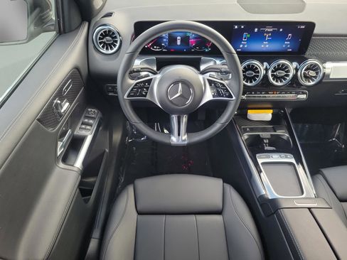 Certified 2025 Mercedes-Benz GLB 250 image 15