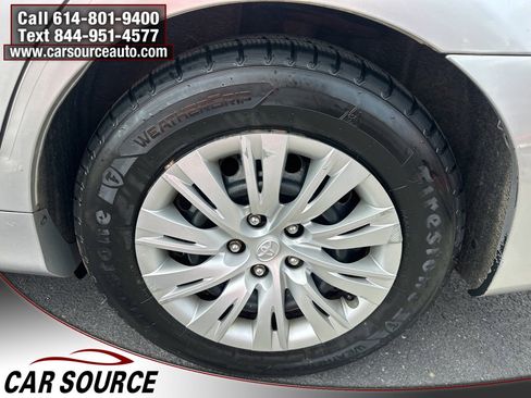 Used 2012 Toyota Camry LE image 24