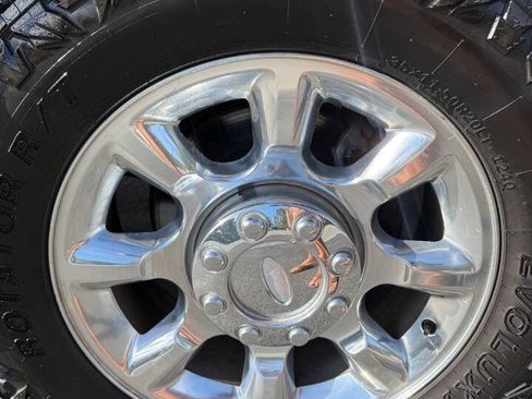 Used 2013 Ford F250 Lariat w/ Lariat Interior Pkg image 38