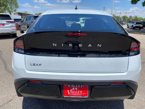 New 2026 Nissan Leaf FWD image 4