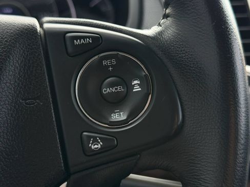 Used 2016 Honda CR-V Touring image 11