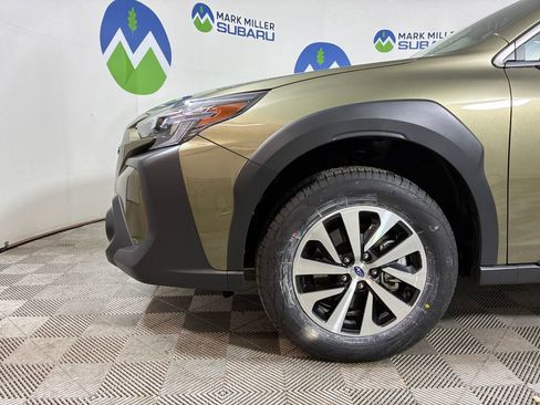 Certified 2025 Subaru Outback Premium w/ Popular Package #1A image 32