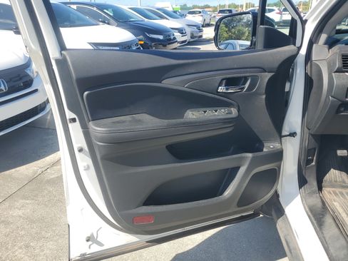 Used 2023 Honda Ridgeline Sport image 23