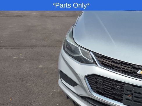 Used 2017 Chevrolet Cruze LT w/ Convenience Package FWD image 10