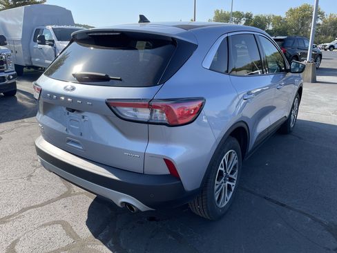 Used 2022 Ford Escape SEL w/ Technology Package image 8