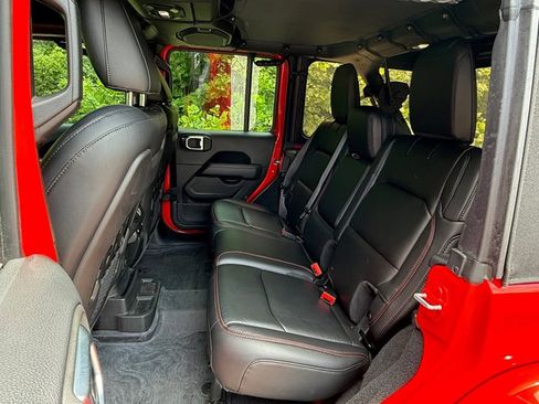 Used 2018 Jeep Wrangler Unlimited Rubicon AWD/4WD image 18