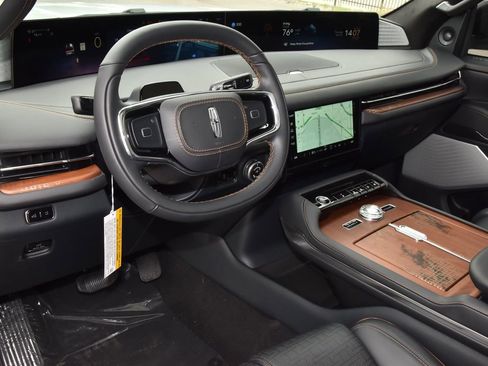 New 2026 Lincoln Navigator L Black Label AWD/4WD image 37