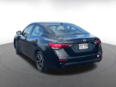Used 2025 Nissan Sentra SV FWD image 10