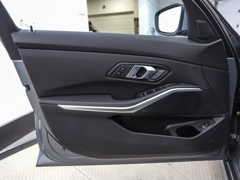 New 2026 BMW 330i xDrive Sedan w/ Convenience Package AWD/4WD image 9