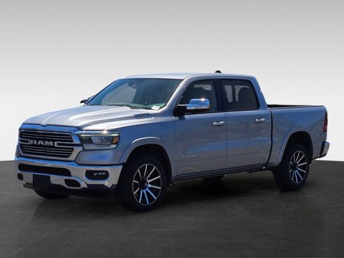 Used 2022 RAM 1500 Laramie AWD/4WD image 6
