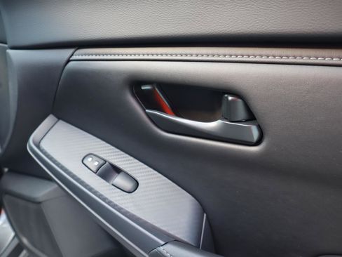 Used 2025 Nissan Sentra S image 40