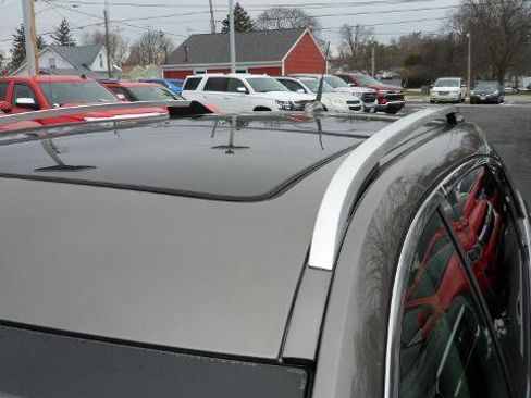 Used 2011 Cadillac SRX Performance image 4