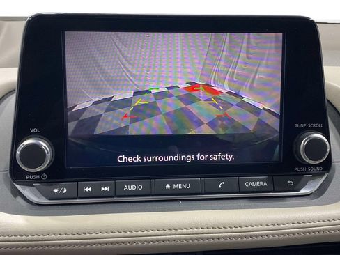 Used 2025 Nissan Rogue SV FWD image 29