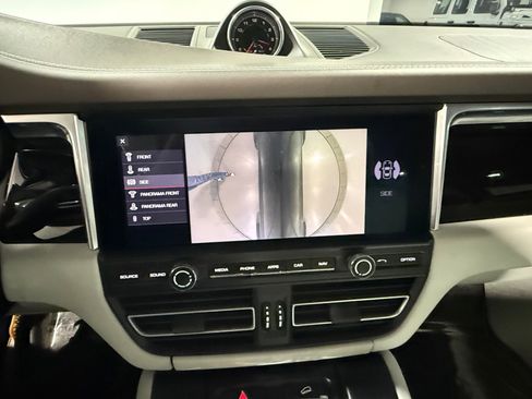 Used 2021 Porsche Macan AWD/4WD image 54