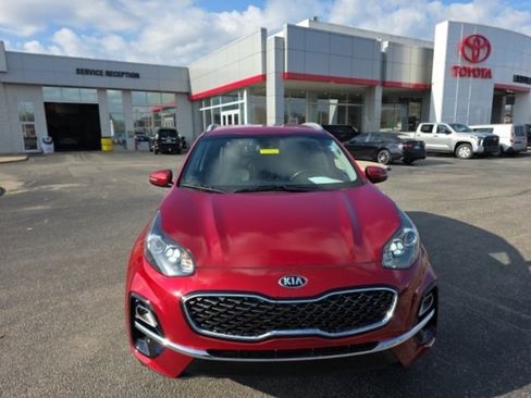 Used 2021 Kia Sportage EX image 2