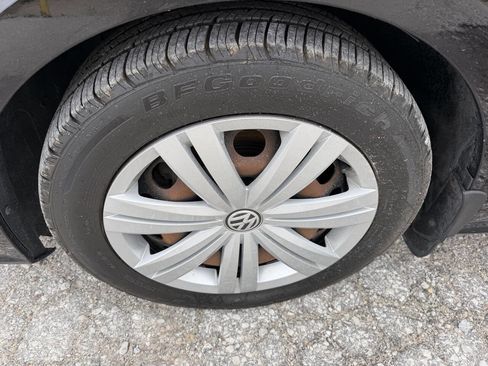 Used 2017 Volkswagen Jetta S FWD image 9