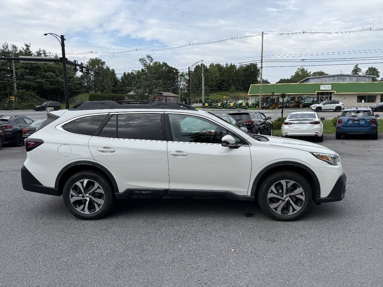 Used 2020 Subaru Outback Limited XT AWD/4WD image 3
