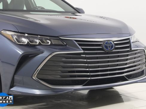 Used 2019 Toyota Avalon XLE image 36