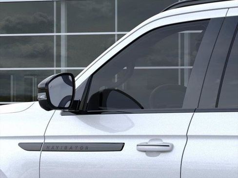 New 2026 Lincoln Navigator L Reserve w/ Jet Appearance Package AWD/4WD image 20