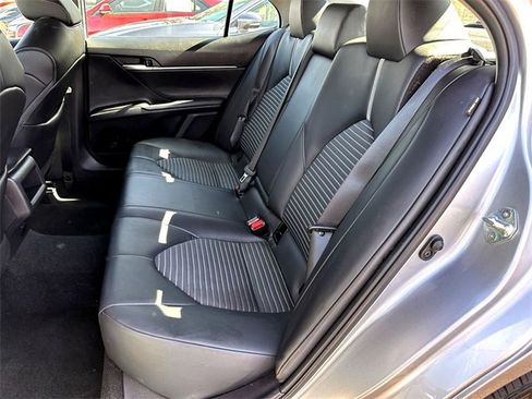 Used 2024 Toyota Camry SE w/ Convenience Package image 18