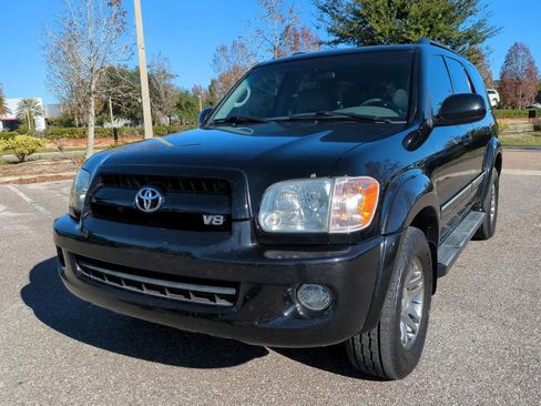 Used 2007 Toyota Sequoia SR5 image 2