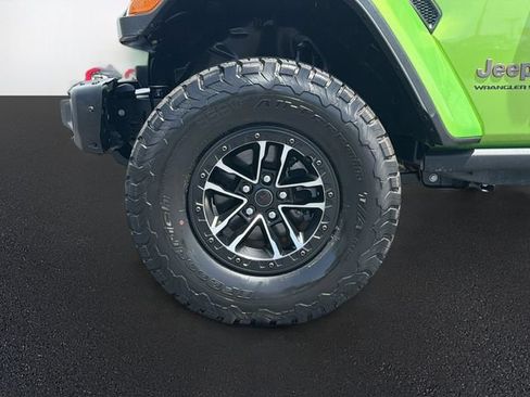 Used 2025 Jeep Wrangler Unlimited Rubicon AWD/4WD image 33