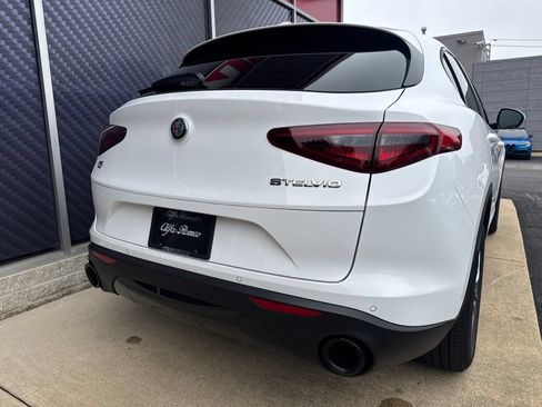 Used 2023 Alfa Romeo Stelvio Sprint AWD/4WD image 7