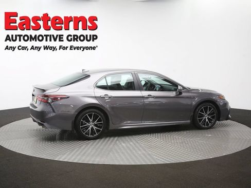 Used 2024 Toyota Camry SE w/ Cold Weather Package FWD image 39