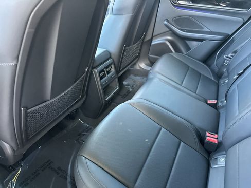 Certified 2025 Porsche Macan Electric RWD image 13