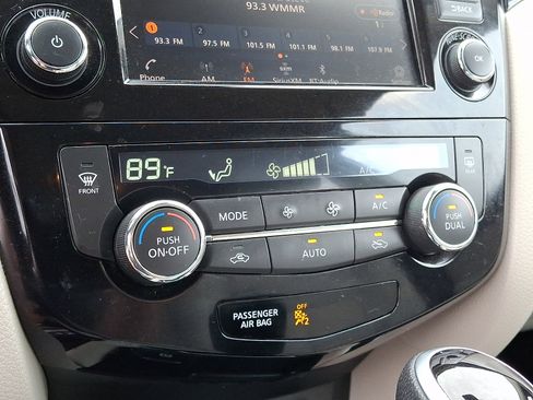 Used 2021 Nissan Rogue Sport SL AWD/4WD image 19