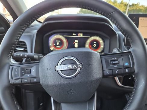 Used 2026 Nissan Rogue SL AWD/4WD image 27