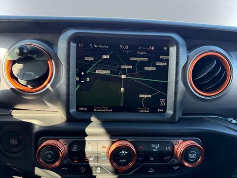 Used 2022 Jeep Gladiator Mojave w/ Cold Weather Group image 13