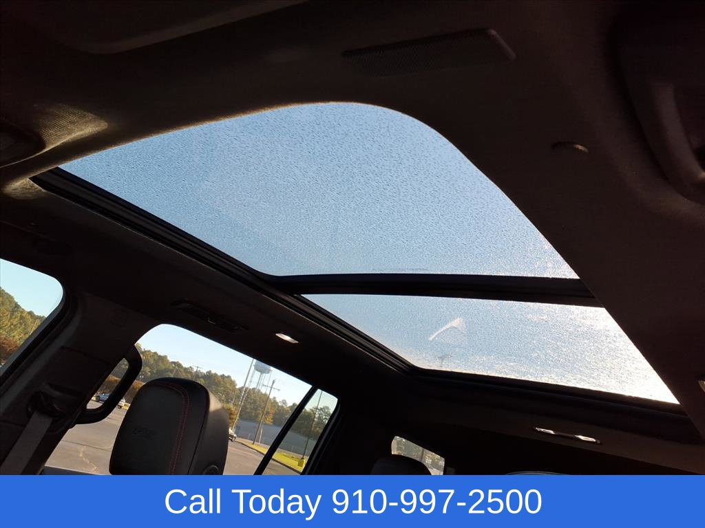 Used 2025 Chevrolet Traverse RS w/ LPO, Floor Liner Package FWD image 19
