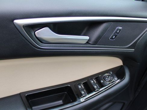 Used 2016 Ford Edge SEL w/ Equipment Group 201A FWD image 19