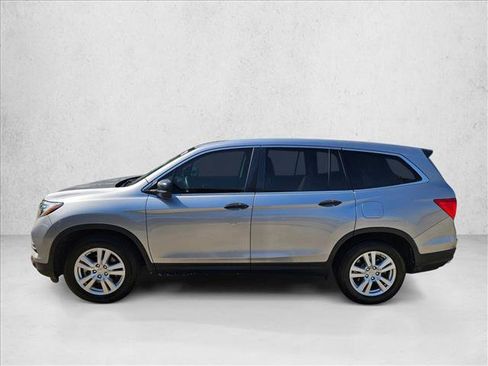 Used 2018 Honda Pilot LX image 8