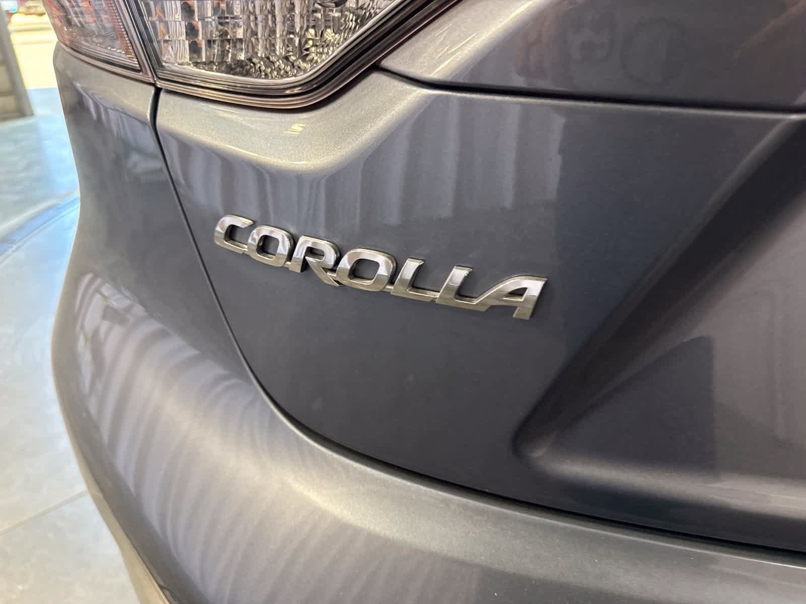 Used 2025 Toyota Corolla LE FWD image 13