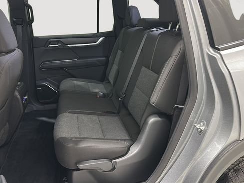 Used 2025 GMC Acadia Elevation image 20