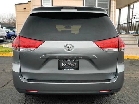 Used 2014 Toyota Sienna LE FWD image 6