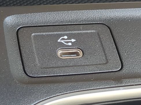 Certified 2026 Mercedes-Benz GLA 250 4MATIC image 9