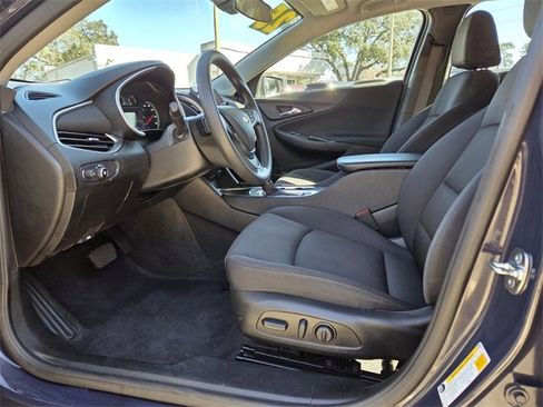 Used 2025 Chevrolet Malibu LT image 11
