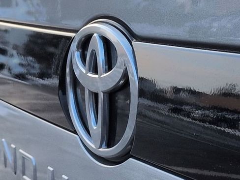 Used 2025 Toyota Grand Highlander AWD image 27