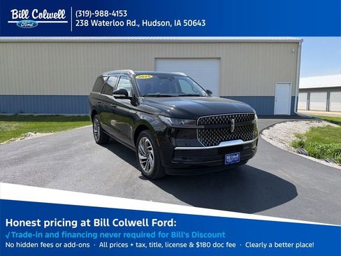 Used 2025 Lincoln Navigator Reserve AWD/4WD image 1