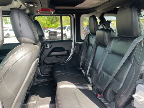 Used 2018 Jeep Wrangler Unlimited Rubicon w/ Dual Top Group AWD/4WD image 22