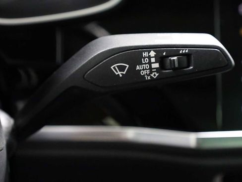 Used 2024 Audi Q3 2.0T Premium w/ Convenience Package image 27