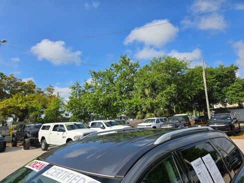 Used 2020 Nissan Pathfinder S image 11